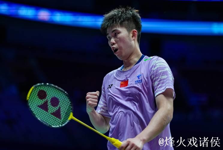 中国羽毛球大师赛:翁泓阳力克小波波夫挺进决赛 中国羽毛球大师赛:翁泓阳力克小波波夫挺进决赛